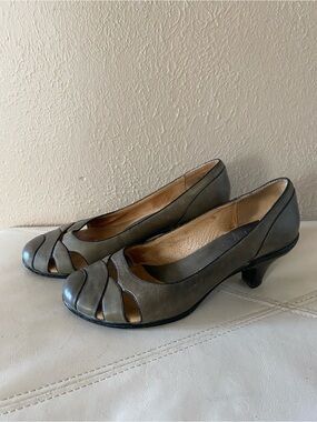 Sofft Gray Olive Heels Leather Pumps Comfort Office Professional Wide Size 9W